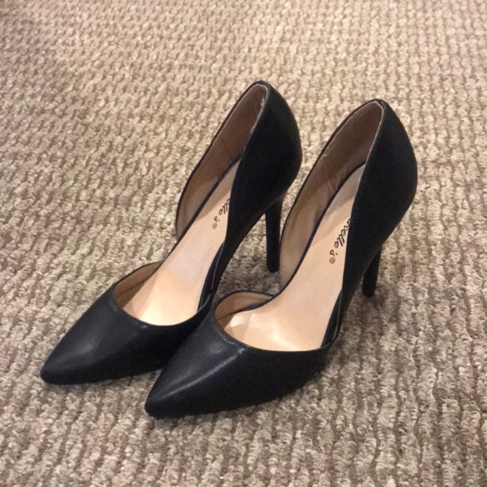 Black Breckelles heels